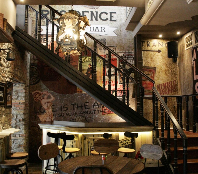 RESIDENCE CAFE BAR