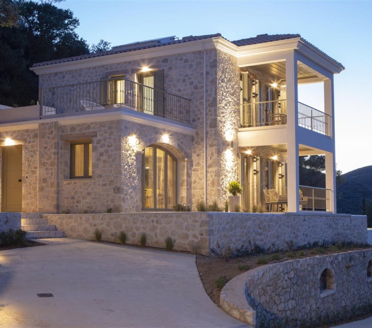 EXECUTIVE VILLAS LEFKADA